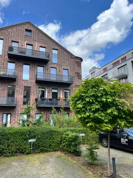 2-Zimmer-Loft mit Balkon & Spreeblick – Wohnen im historischen Umspannwerk in Köpenick — photo 1